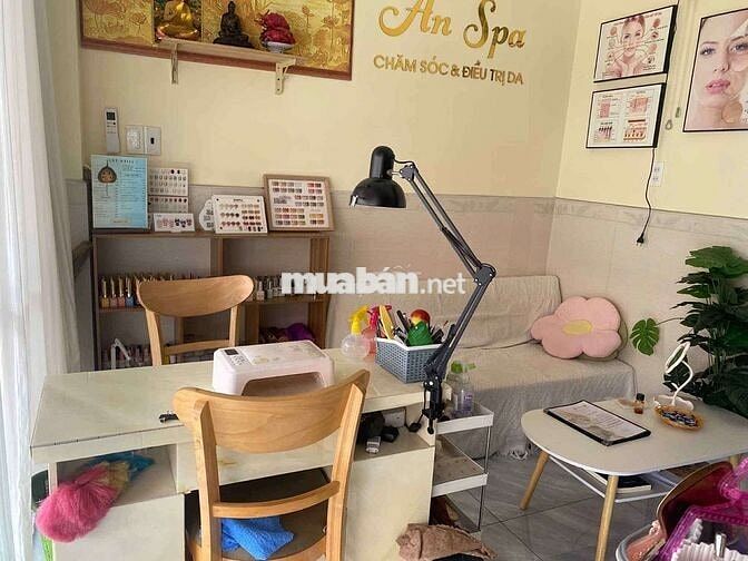 Share Mặt Bằng Làm Nails Kết Hợp Chung Với Tiệm Spa Nhà Mình