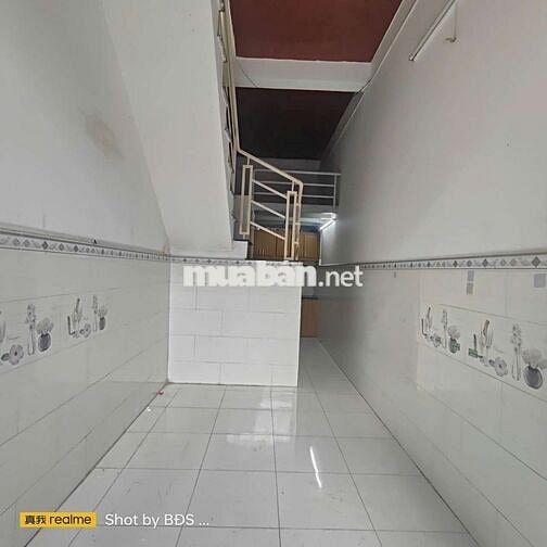 Nhà trêt lửng gần đại học luật 6,5tr/ tháng