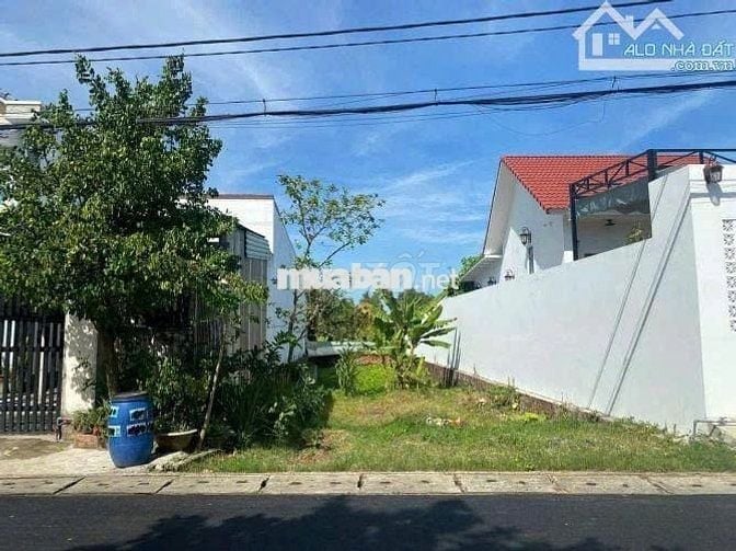 Bán đất mặt tiền 180m2 chỉ 1.1 Tỷ SHR Trần Văn Chẩm Tân Củ Chi