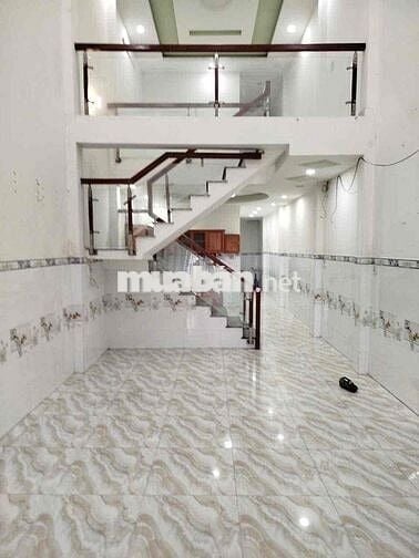 cho thuê mat tiền rach cầu suối 6tr . xe hơi vào nhà