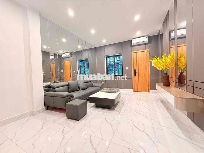 Hơn 4 tỷ sổ đỏ 120m2 căn hộ tập thể Duplex 2 tầng mặt phố Thái Thịnh 3