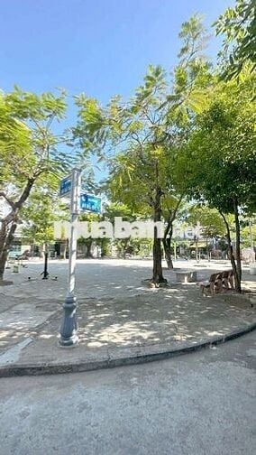 Bán đất tặng nhà cấp 4 mặt tiền An hải Bắc 1, ngay sát công viên