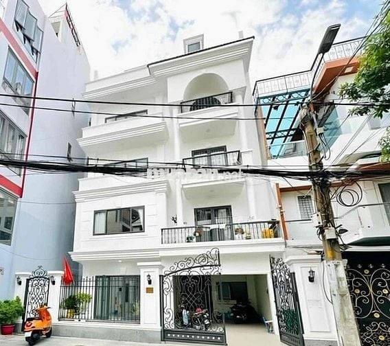 Cho thuê nhà ngang 8m 421B Sư Vạn Hạnh, phường 12, quận 10.