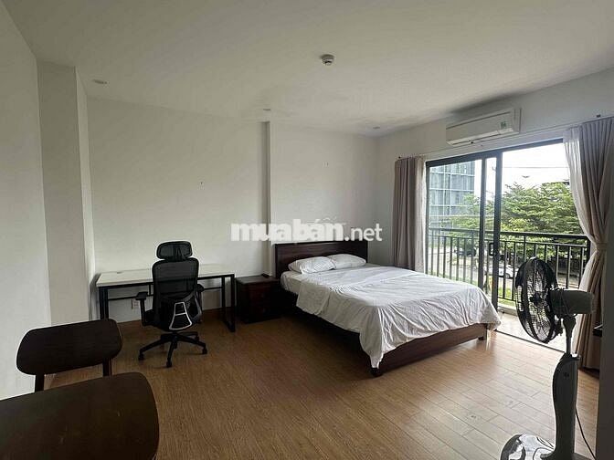🌿 Căn hộ STUDIO cho LÀM VIỆC TỪ XA với VIEW CÔNG VIÊN