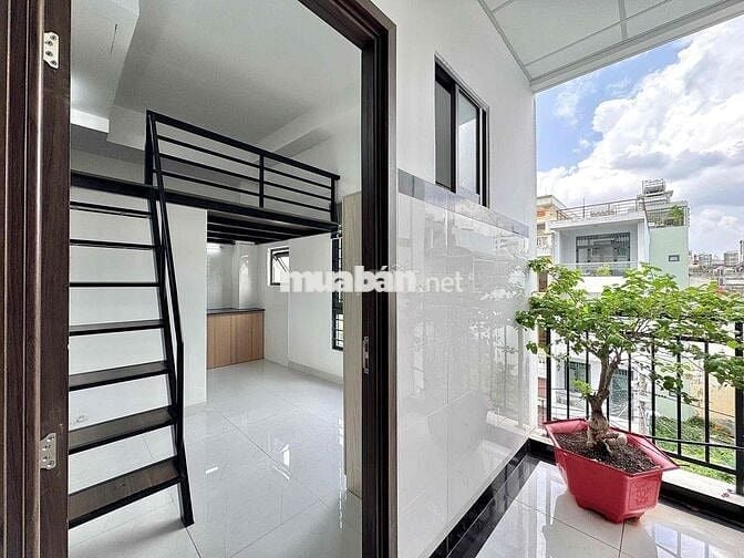 DUPLEX BAN CÔNG NGAY SÂN BAY TÂN SƠN NHẤT