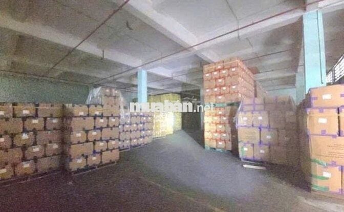 Kho ở Nguyễn Tất Thành cần cho thuê diện tích 450m2 có pccc