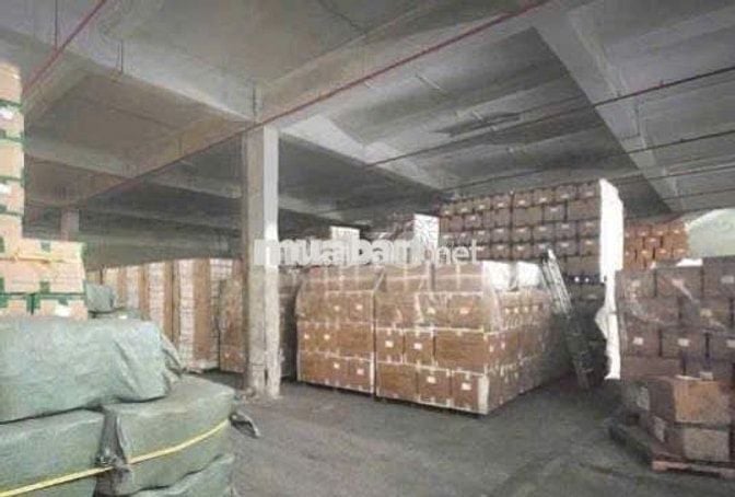 Cần cho thuê gấp kho diện tích lên đến 1200m2 ở Nguyễn Tất Thành