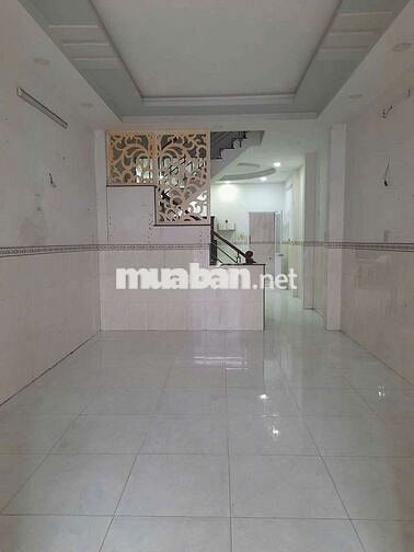 Nhà Thuê 4×16 Lầu suốt 3 pn. Đường vĩnh lộc.  Cách chợ 600m.