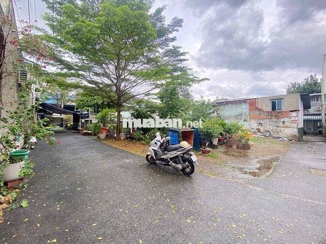 bán lô đất đẹp ngay đường số 8. 52,3m2 SHR, hẻm oto, giá 4,2 tỷ TL