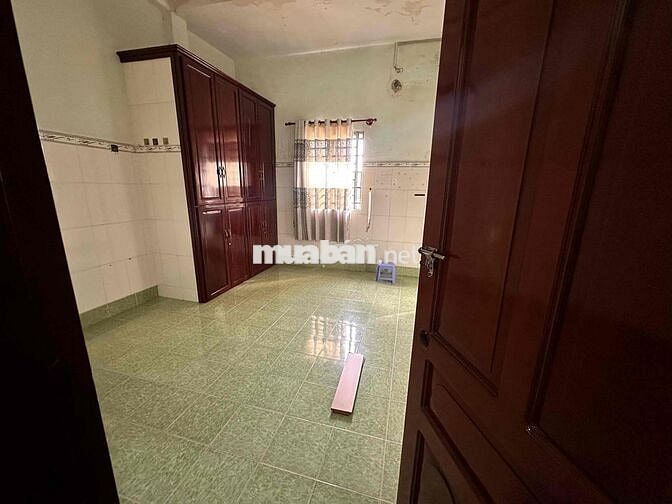Cho thuê 1 phòng trọ sạch sẽ, an ninh. nhà mặt tiền 30/4