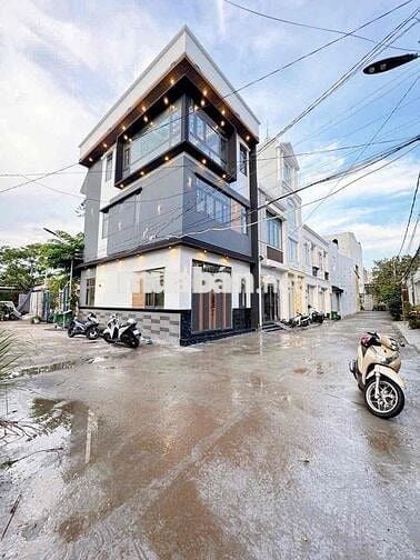 BÁN NHÀ ĐẸP GÓC 2 MẶT TIỀN CẦN THƠ