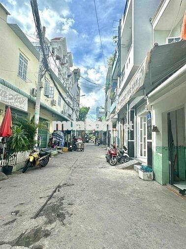 NHÀ MẶT TIỀN HẺM THÔNG Ô TÔ - GẦN NGÃ TƯ BỐN XÃ, DT: 4m x 5m . Nhà 3 T