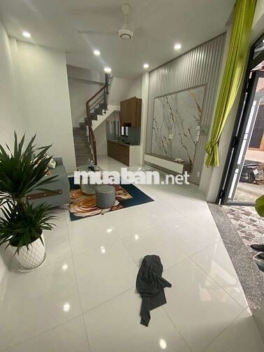 BÁN NHÀ NGUYỄN VĂN QUÁ QUẬN 12, HẺM XE HƠI, 3 TẦNG, DT 39 M² (4.5 × 9)