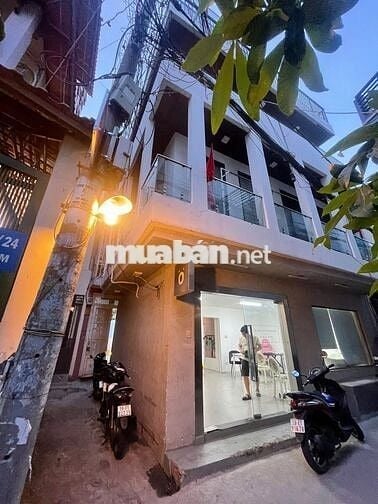 CHO THUÊ NHÀ GÓC 2 MẶT TIỀN - HUỲNH VĂN BÁNH, PHƯỜNG 13, PHÚ NHUẬN