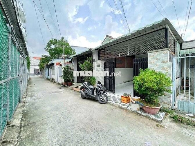 Nhà mới tại song hành, tân hiệp 117m2, 905 triệu, sổ hồng riêng