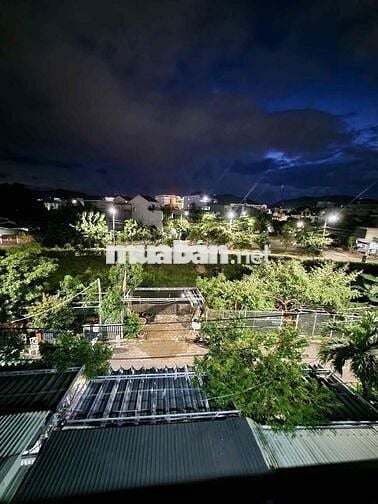nhà mặt tiền Hoà minh- rẻ nhất khu vực,5 phút ra biển