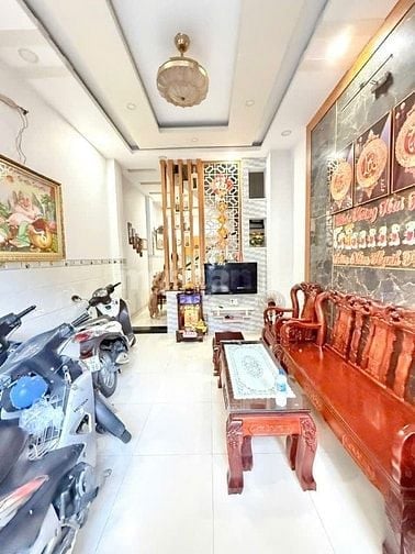 Nhà 4 tầng, ngay Lê Văn Qưới, Hương Lộ 2, Bình Trị Đông, hẻm 7m xe tải