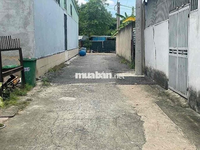 Bán nhà khu phân lô diện tích sàn 240m2 full thổ ngay Vạn Phúc City