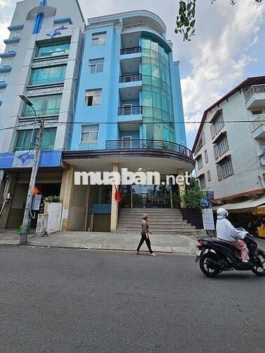 Cho thuê mặt bằng trệt toà nhà góc 2 mặt tiền trung tâm Bình Thạnh
