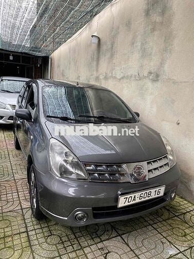 Nissan Livina 2011 số sàn, chính chủ.