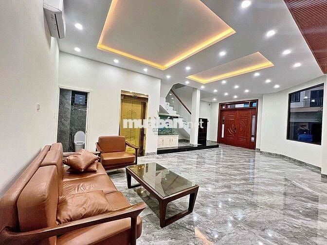 CHO THUÊ NHÀ MỚI ĐẸP CÓ THANG MÁY NGAY LÔ GÓC KĐT PHÍA BẮC NHA TRANG