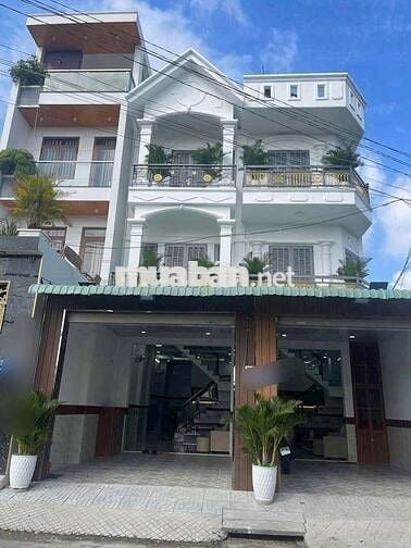 Nhà mới xây sẵn ít nội thất, 4pn, sân ôtô, đường thông 8m.