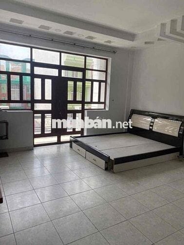 Phòng mặt tiền kế ST Coop Mart