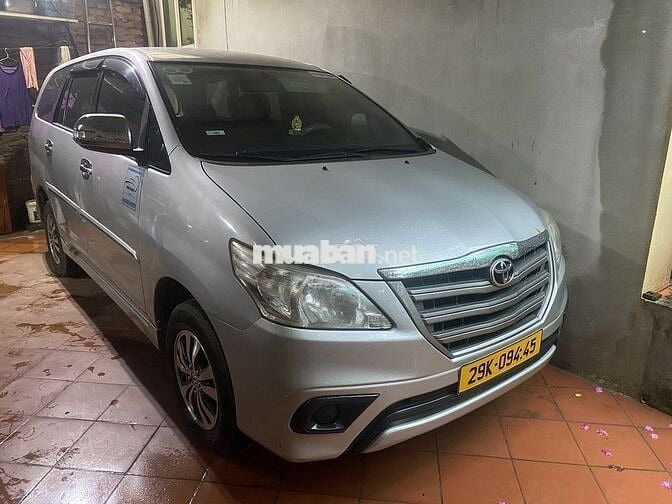 Toyota Innova 2015 2.0E - 29000 km
