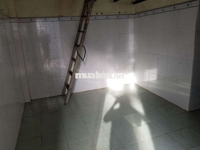 22 m2 gác lửng vệ sinh khép kín cách 200m ĐH Luật chợ nhà thờ vv..
