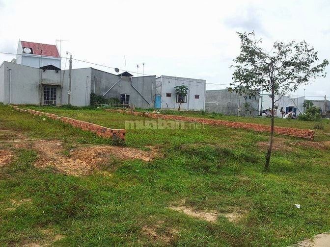 KẸT TIỀN SANG GẤP 4210m2 ĐẤT, MT 12M THÔNG RA CHỢ, GẦN KCN GIÁ 180TR