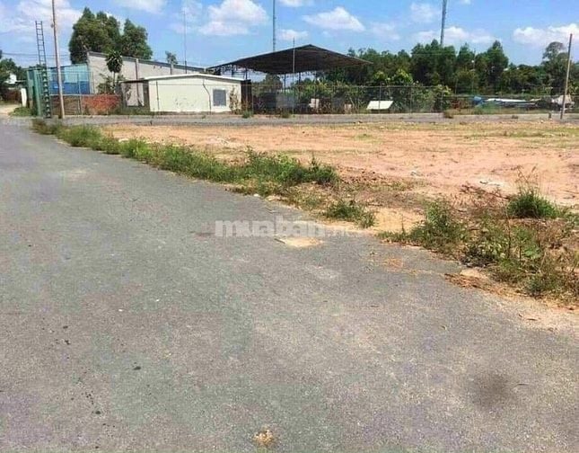 KẸT TIỀN MỞ QUÁN ĂN BÁN 1024M2 SỔ RIÊNG ĐỐI DIỆN KCN. GIÁ 170TR BAO SỔ