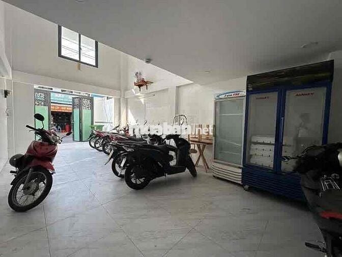 Bán CHDV 14 Phòng- Thu nhập gần một trăm/ tháng