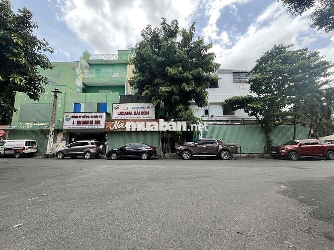Cho Thuê Khuôn viên lớn 1500m2 - 3 mặt tiền Tân Sơn Nhất Tân Bình