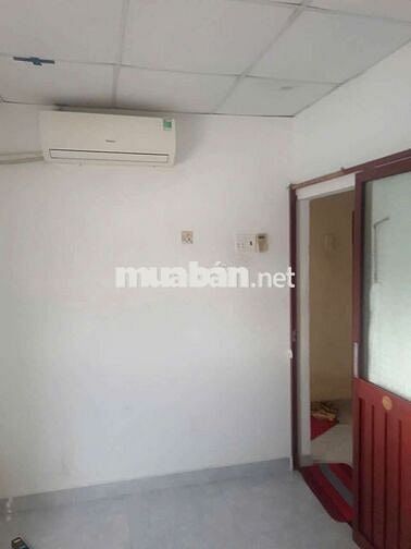 Cho thuê nhà 3 phòng ngủ sẵn máy lạnh hẻm xe hơi Thạnh Xuân 38