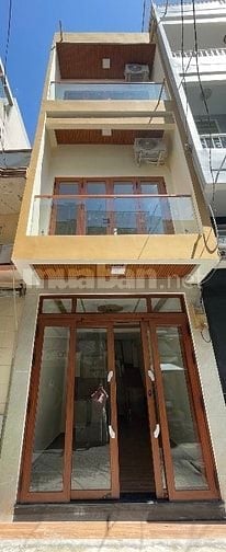 Nhà mặt tiền đường 32 1 trệt 2 lầu giá chỉ 7,9 tỷ TL