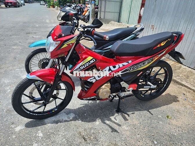 Suzuki raider