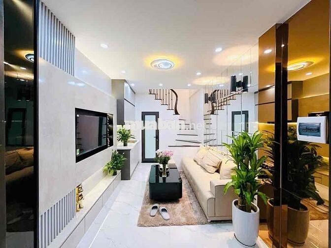Bán Nhà Nguyễn Trãi, Chỉ Xách Valy đến ở