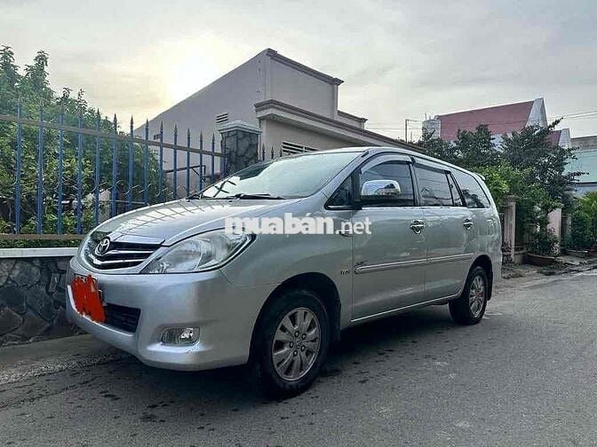 Toyota Innova 2011 V - 130000 km