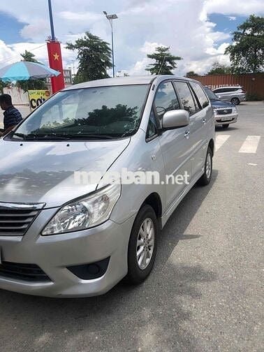Toyota Innova 2012 E - 160000 km