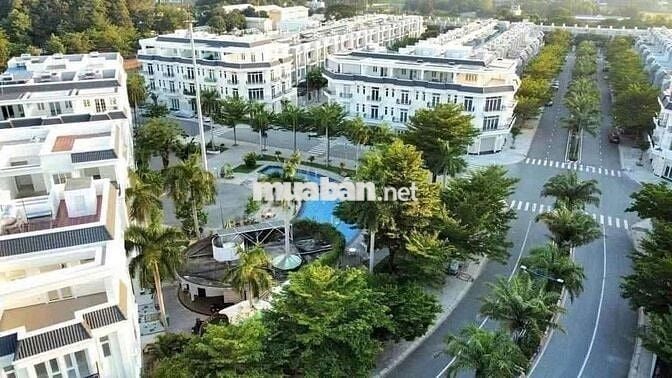 Cho thuê nhà 1 trệt 2 lầu khu thương mại dịch vụ Phú Mỹ