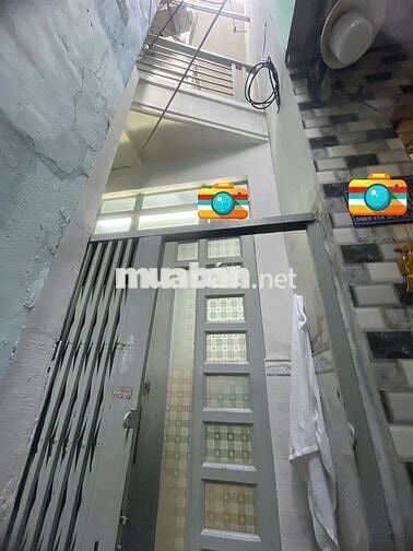 Cho thuê nhà nguyên căn hẻm 232 Đoàn Văn Bơ nhà đang trống