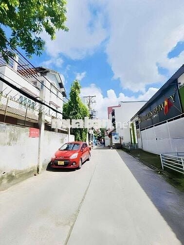 Nhà Đúc 2 Tầng  Dt: 45m2, DTSD 90m2 
Cạnh Tân Sơn Nhì -🌹 nhỉnh 4 tỷ