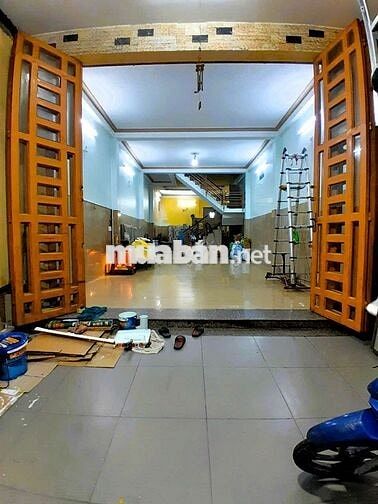 cho thuê mặt bằng 100m2 gần chợ Hiệp Bình thuận tiện kinh doanh