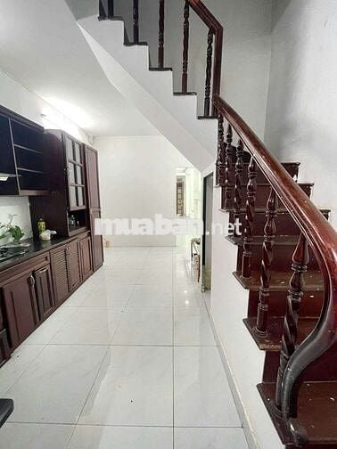 Nhà Mặt Tiền 1 Trệt 1 Lầu 3PN 3,5x20m Đường Số Tân Quy Q.7
