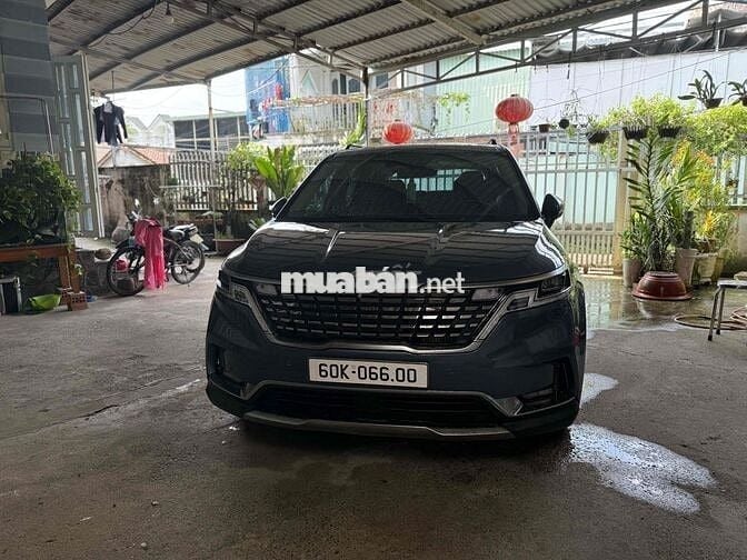 Kia Carnival 2022 2.2D Signature 12 ngàn cây số