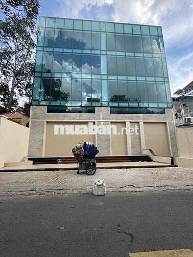 MẶT TIỀN LỚN 8M NGAY KHU KHÁCH SẠN QUẬN 1 - 4 Sàn Suốt có thang máy