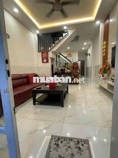 cần bán nhà lầu 3pn đường nhựa xe 7chổ giá ngang ngợp