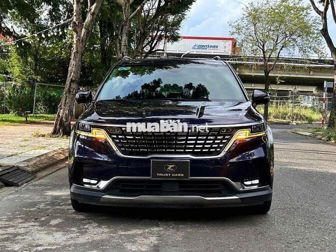 Kia Carnival 2022 2.2D Signature , odo chuẩn 7vạn.