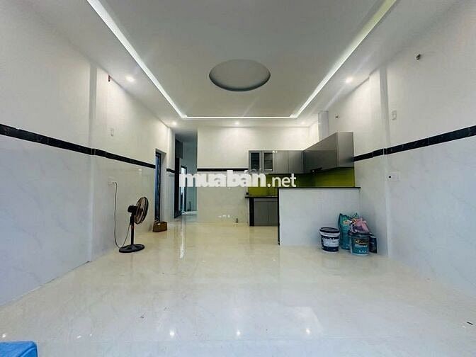 Nhà 2 tầng mới xây, nhà đẹp kiên cố là tâm huyết của gia đình.
