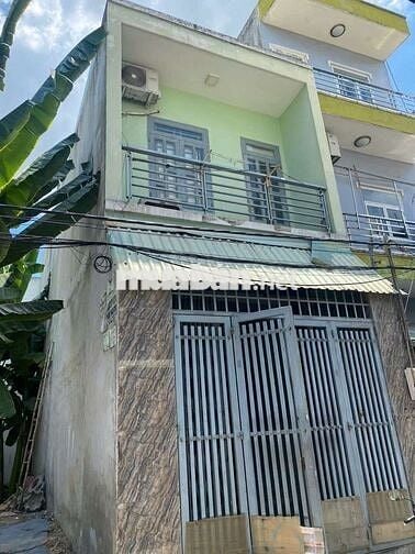 Nhà 1 lầu 2 phòng ngủ.gần chợ liên khu 5-6
